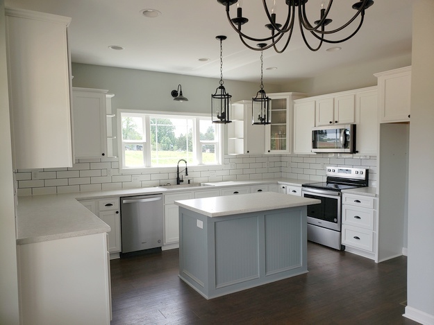 ROBERTS HOME 14 ROBERTS HOME 14